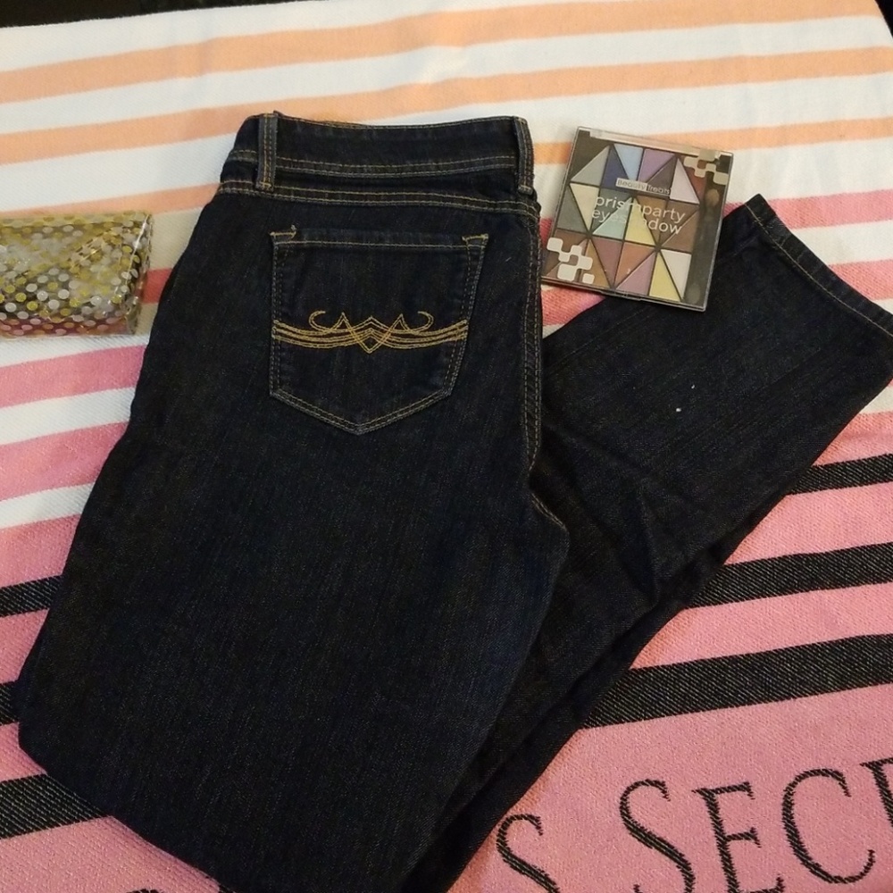 Dark Blue Jeans🎈